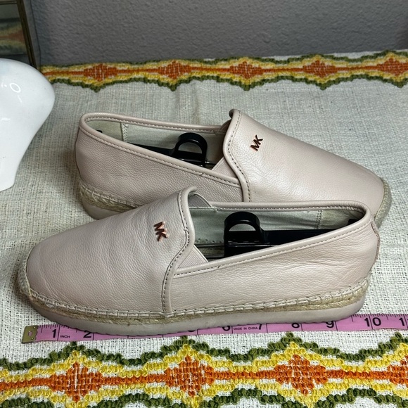 Micheal Kors Pink/Rose Gold Slip-on Loafer espadrille Flats sz 7.5 - Picture 8 of 8